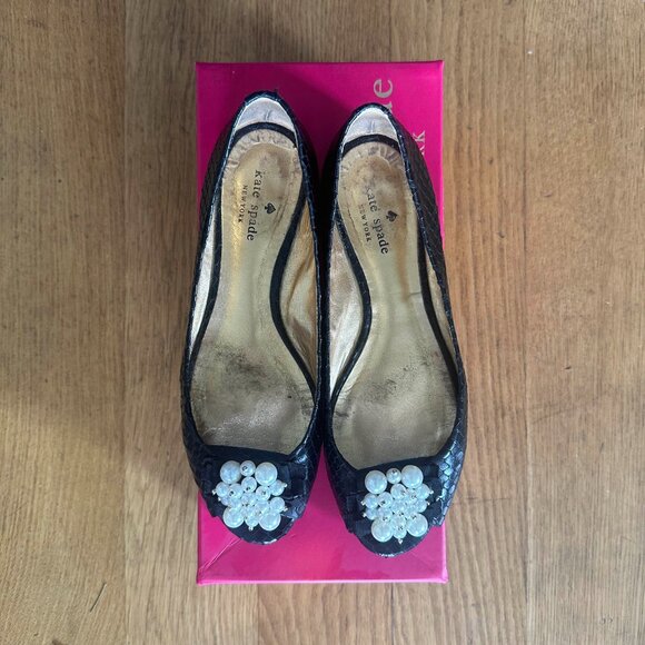 Kate Spade Peeptoe Flat, Black with Faux Pearls Sz 6.5 - Picture 2 of 8